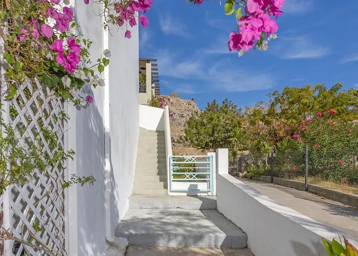 Memories アパートホテル 4*